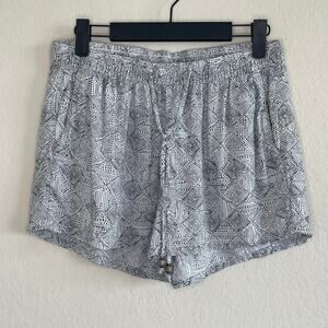 Old Navy Black & White Dotted Pull-on Shorts - Size S